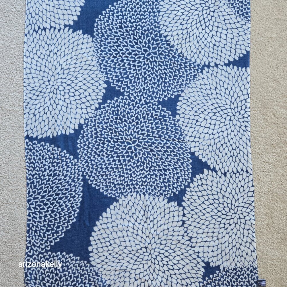 Cashmere Lightweight Scarf Chrysanthemum Dahlia Flower Floral - Picture 4 of 11